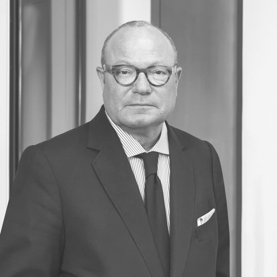 Dr. Andreas Schmid